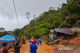 Diknas Taput terapkan belajar daring siswa di 9 kecamatan antisipasi dampak bencana