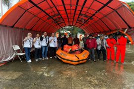 BRI Peduli gerak cepat salurkan bantuan bagi warga terdampak banjir di Padang