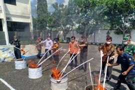 Kejari Ponorogo musnahkan 74 ribu barang bukti tindak pidana