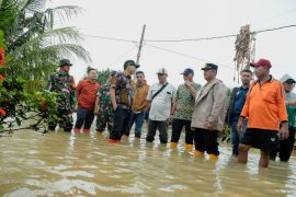 Banjir meluas, Wabup Sergai printahkan nakes dan petugas siaga layani masyarakat