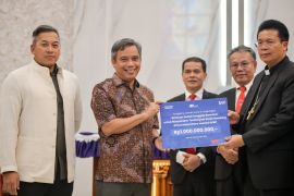 BTN dan HKBP salurkan bantuan banjir di Sumatera Utara