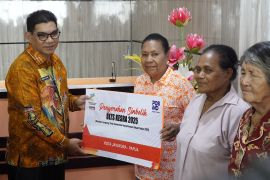 Pemkot Jayapura-Kantor Pos salurkan BLTS Kesra kepada 3.323 KPM