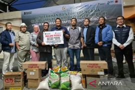 Inalum salurkan ratusan paket bantuan ke Sumatera