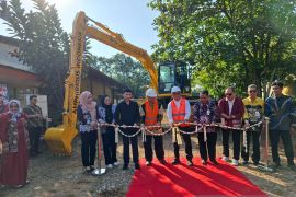 Pemkab Tabalong kerahkan ekskavator amfibi guna optimalkan lahan lebak