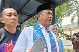 Pemerintah Kota Jaktim bantu pindahkan siswa SD yang naik KRL Tangerang-Klender