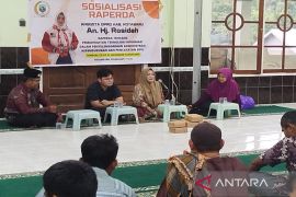 Anggota DPRD Kotabaru kawal Fasum hingga UMKM