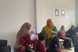 FKIP UMPR latih calon guru SD olah media pembelajaran berbasis kesenian lokal