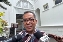 President Prabowo urges final-year students to join national projects