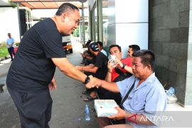 Kantor Imigrasi Entikong gelar Jumat Berkah di PLBN Entikong