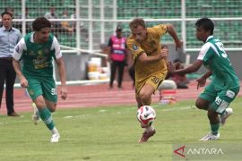 Super League - Bhayangkara selamat dari kekalahan lawan Persebaya