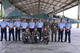 Tiga penerbang Lanud Iswahjudi raih 2.000 dan 1.000 jam terbang