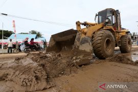 35 meninggal, 25 hilang, 4.846 KK mengungsi imbas bencana di Aceh