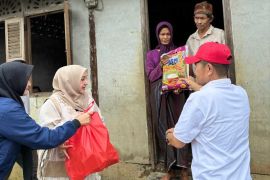 Pemkab Aceh Selatan salurkan bantuan masa panik korban banjir