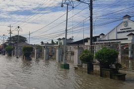 Banjir di Sergai meluas, Jalinsum dan perkantoran terendam