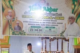 Wabup Tanjabbar Katamso hadiri Haul Ulama Besar di Desa Lumahan Kecamatan Senyerang