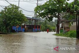Hujan lebat rendam 25 ruas jalan Samarinda