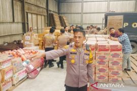 Kapolri kirimkan bantuan 3,5 ton makanan hingga obat-obatan untuk korban bencana alam Tapanuli Utara