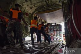 TNI distribusikan 76.500 ton bantuan ke wilayah terdampak bencana di Aceh, Sumatera Utara dan Sumatera Barat