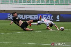 Dewa United menang telak atas Persis Solo  5-1