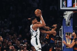 Giannis Antetokounmpo jalani MRI usai cedera betis kanan lawan Pistons