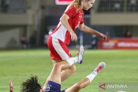 Isa Warps persembahkan gol lawan Singapura untuk sang ayah