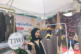 Perajin batik muda di Jambi raup omzet hingga Rp6 juta per bulan