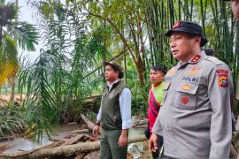 Polda Riau kirim bantuan 390 personil evakuasi korban banjir bandang di Agam