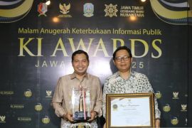 Kota Madiun raih penghargaan Badan Publik Informatif di KI Award Jatim