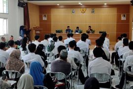 Disnaker lepas 100 calon pekerja migran ikuti pelatihan bahasa Jepang