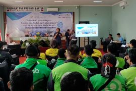 ANTARA Biro Banten edukasi pengemudi ojol Bantuan Hidup Dasar