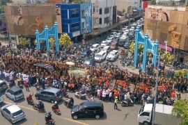 Jenazah Pakubuwono XIII diarak dari Keraton sampai Loji Gandrung