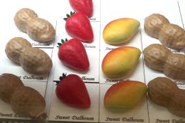 Mencicipi camilan manis di pameran coklat & kue internasional Tunisia