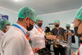 Sidak program MBG di Batu, Ombudsman dorong percepatan sertifikasi