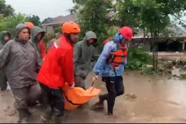 SAR gabungan temukan delapan korban meninggal di Malalak Timur