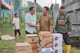 Pemkot&nbsp;Lhokseumawe salurkan bantuan masa panik ke korban banjir