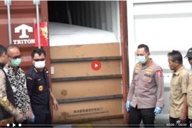 Polri dan Bea Cukai bongkar upaya ekspor ilegal 87 kontainer CPO - VIDEO