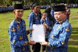 Sebanyak 2.271 tenaga non ASN Kapuas resmi diangkat PPPK Paruh Waktu