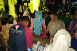 AGP--BAS Dirikan Posko Medis dan salurkan sembako untuk korban banjir di Tapteng dan Tapsel
