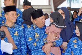 Hut Korpri Ke-54, Bupati Langkat serahkan santunan buat 42 anak yatim