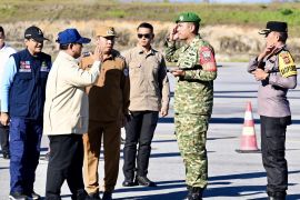 Prabowo langsung terbang ke Tapanuli Tengah setibanya di Silangit Tapanuli Utara