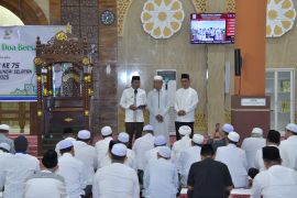 Lapsus - Pemkab HSS syukuran dan shalat hajat Hari Jadi-75 HSS