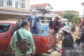 FK Universitas Baiturrahmah dan IDI laksanakan tanggap darurat bencana banjir bandang Padang