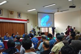 Warga TPU Kebon Nanas tinggalkan forum diskusi soal relokasi