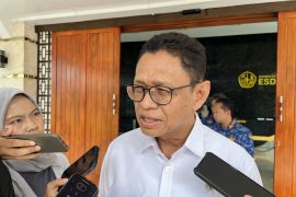 Electricity partly restored in flood-hit western Sumatra: Ministry