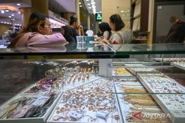 Daftar harga emas hari ini di Pegadaian: UBS dan Galeri24 kompak merosot