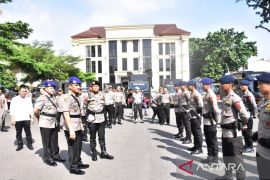 Polda Jambi kirim puluhan personel bantu korban banjir di Sumbar