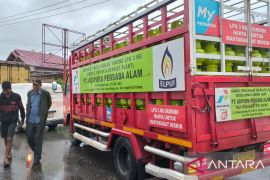 Pemprov Sumbar upayakan distribusi BBM-LPG tetap lancar pascabencana