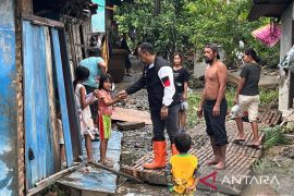 Bantu korban banjir Sumut, PSI fokus distribusi makanan dan air bersih