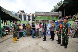 BCA salurkan bantuan kemanusiaan bagi korban bencana di Medan dan Langkat