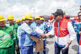 Pertamina Patra Niaga kerahkan awak mobil tangki tambahan di Sumatera